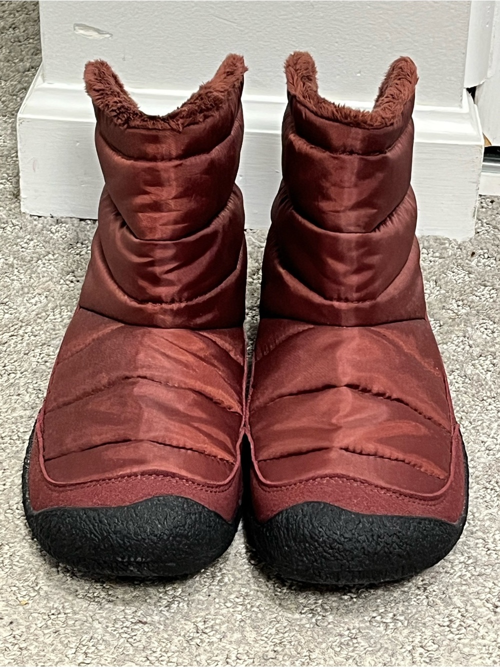 Woman's Boots KEEN Howser Lite Fold Down Burgundy Women’s Size 9.5 Winter Warmth